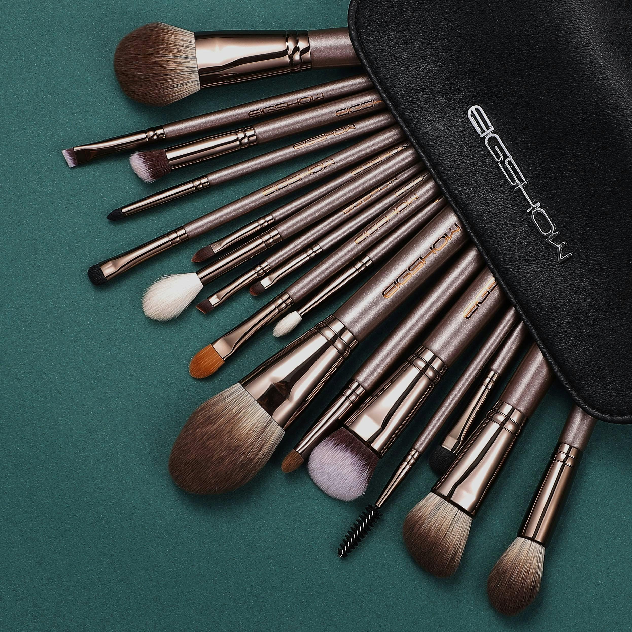 Essential Tools for Flawless ⁢Blending