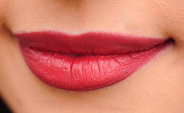 Expert Tips and ⁢Tricks Selecting and‌ Applying‌ Bright Makeup for All Faces
