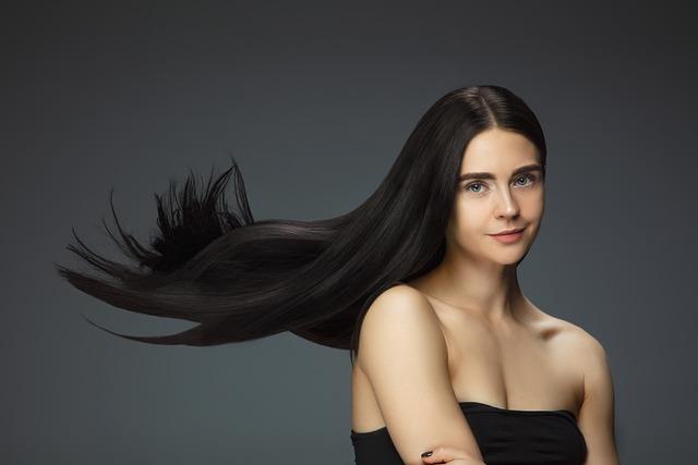 Overnight Hair Care: Oils and Serums for Strengthening