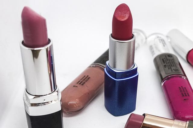 Prepping⁣ Your Canvas: The ‍Importance of​ Lip Care