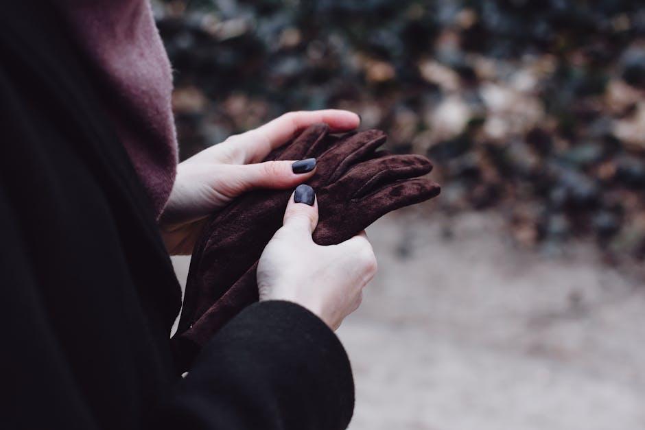 Smart Manicure Practices ​for Winter Months