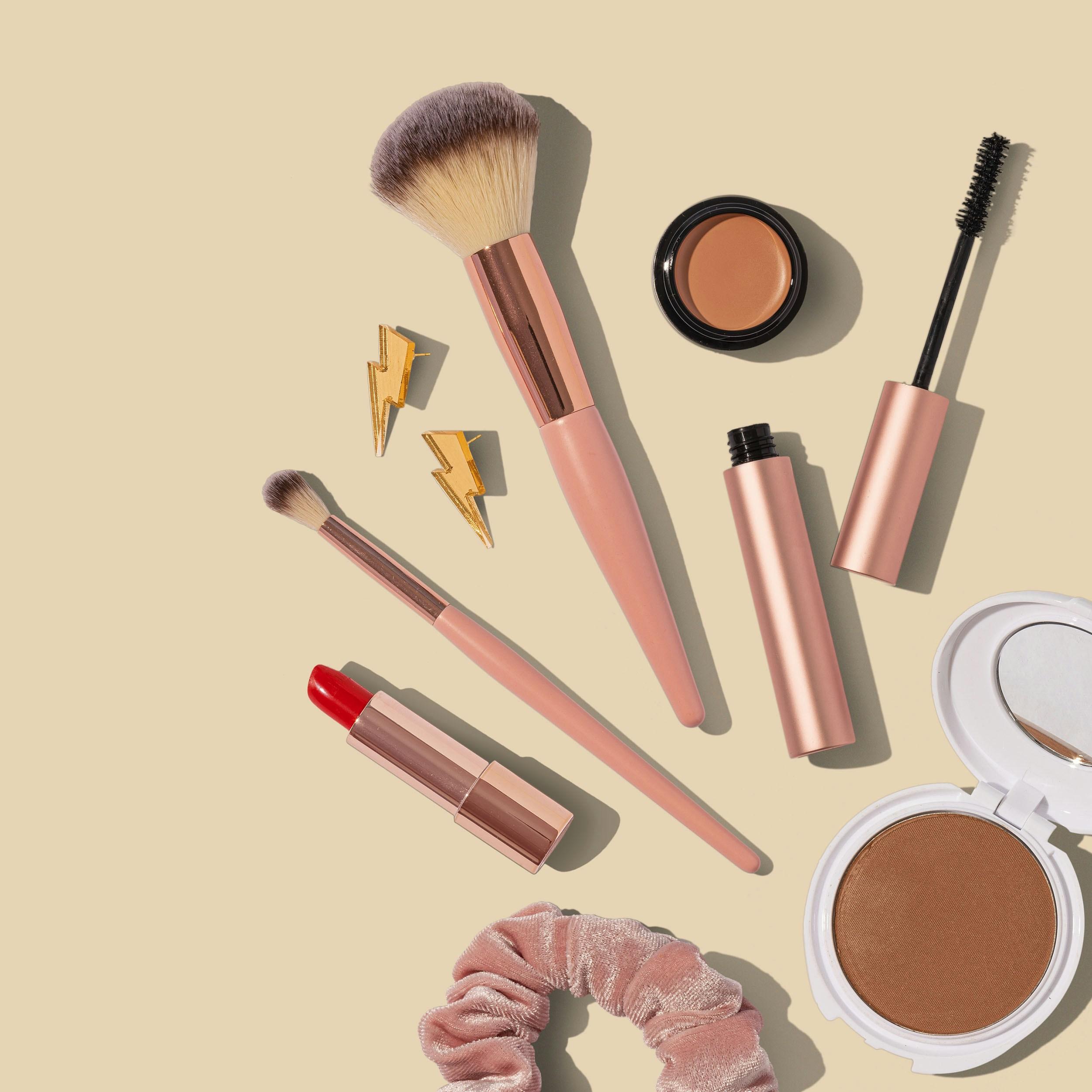 Preventing ​Lipstick‍ from Fading and Feathering