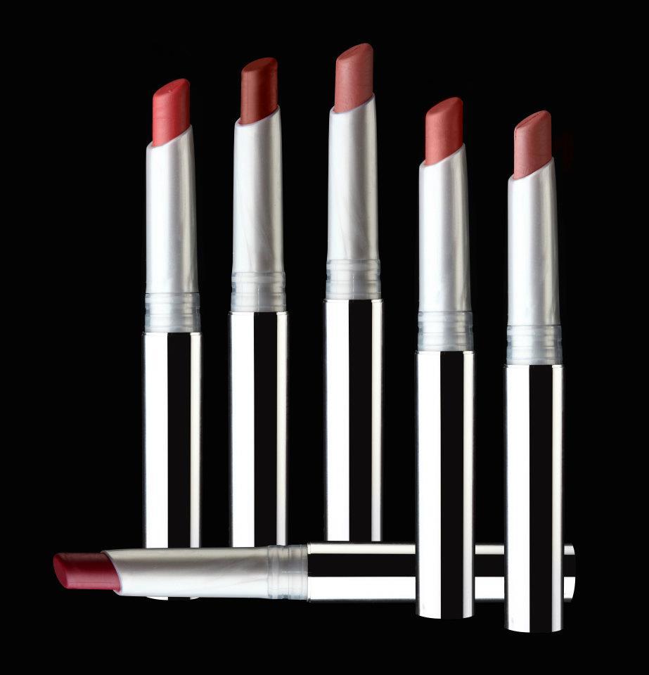 Comfort Meets Durability: Lipsticks That Last