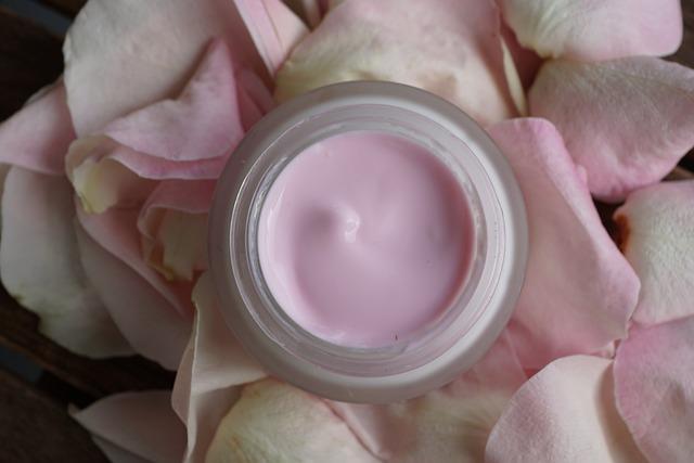 Homemade Brow-Enhancing Serums