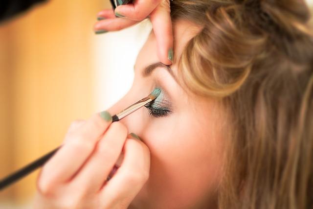 Mastering the Barely-There Look
