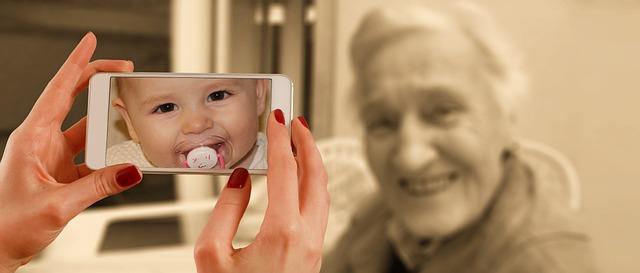 How to Embrace Aging Gracefully with Smart Beauty Choices