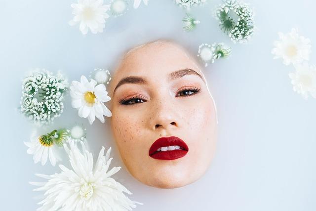 Winter Skincare Tips for a Hydrated Look