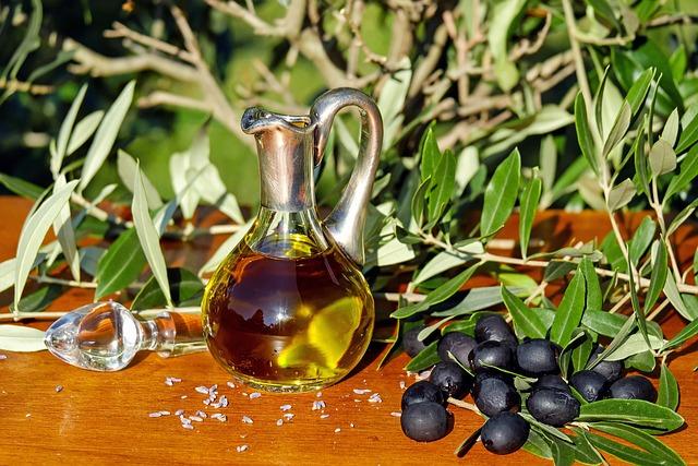 The Best Way to Incorporate Oils Into Your Beauty Routine