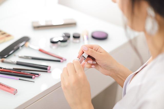 Breaking Down the Basics: Realistic Expectations for Novice Makeup Enthusiasts